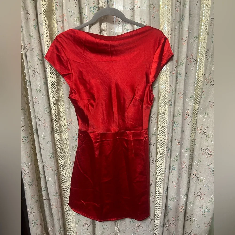 2/$28 Hello Molly Red Satin Twist Cutout Back Mini Party Dress Size Medium EUC - Picture 2 of 6